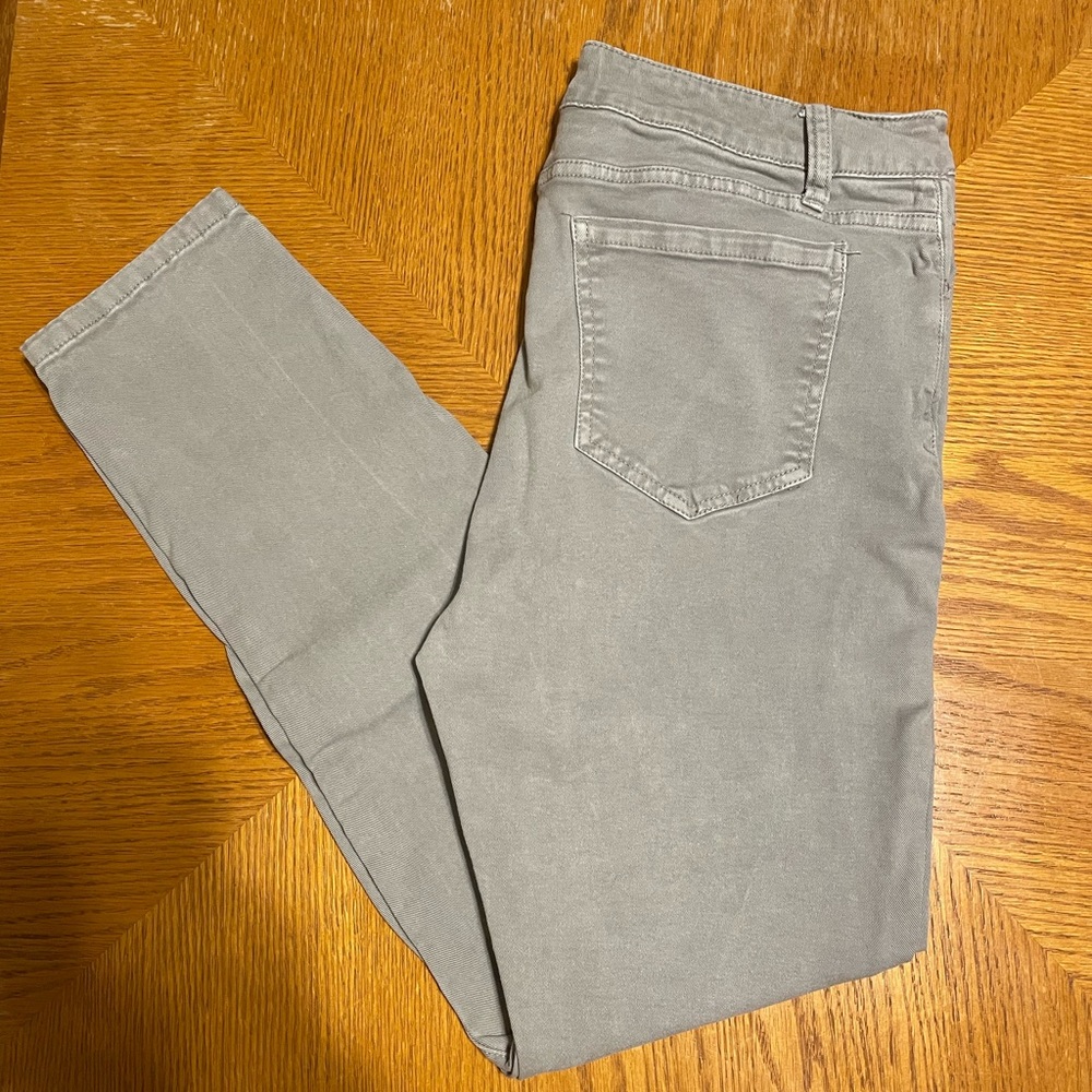 BRAND NEW - NEVER WORN